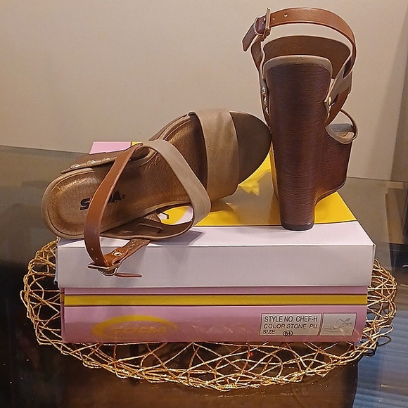 Soda-Gold Studded Strapped  Sandals Color: Stone Sizes:  7.0&  7.5, - Picture 4 of 4